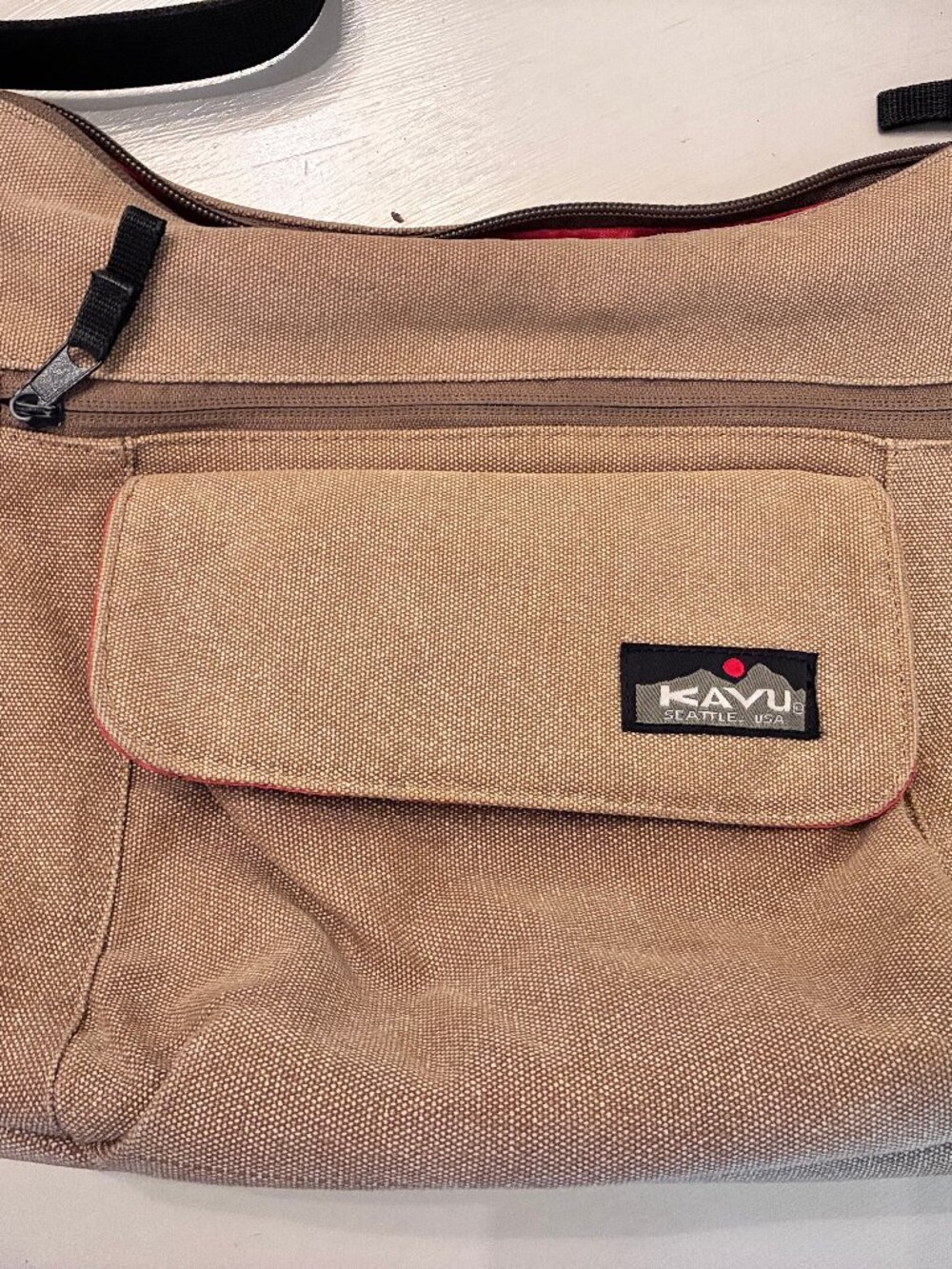 Kavu shoulder bag